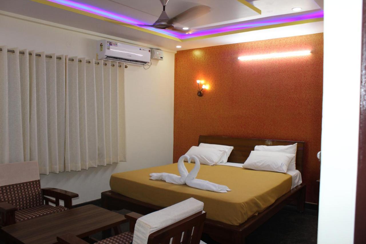 Golden Pride Hotel Kanakapura Exteriör bild